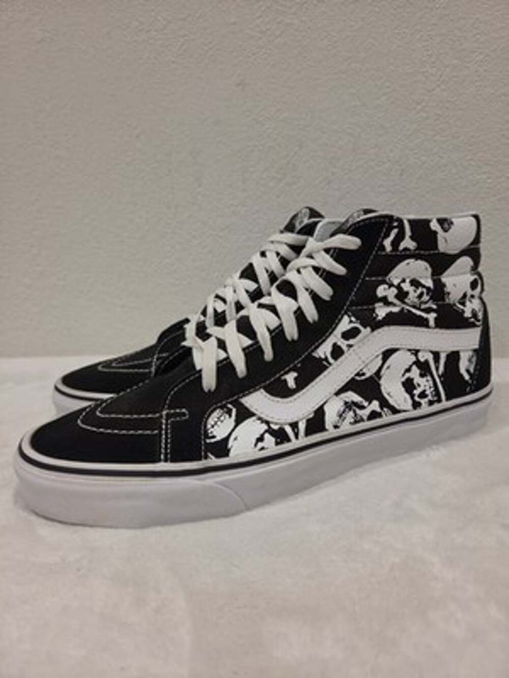Limited Edition Vans Men's 12 Sk8-Hi Reissue Skulls Skateboard Sneakers High Top